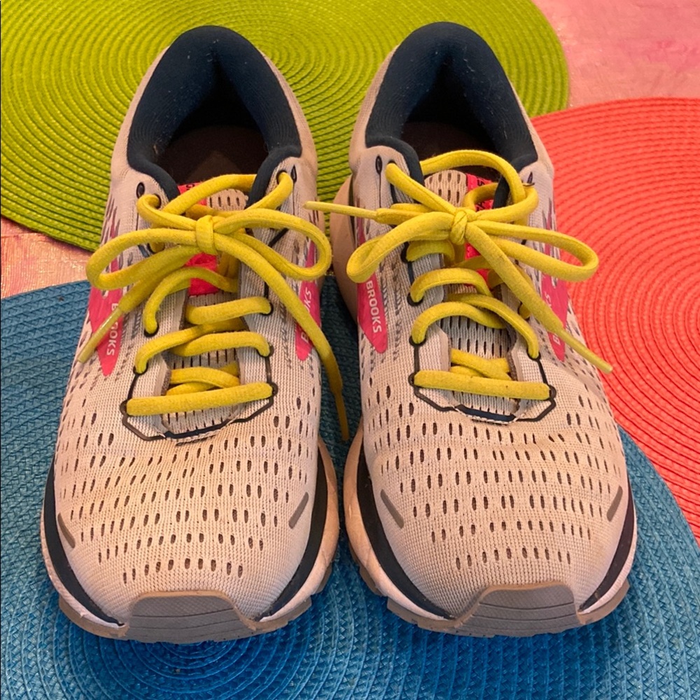 Brooks Athletic Tan and Yellow Running Shoes